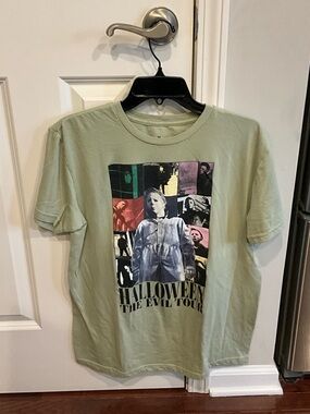 John’s Carpenter’s Men's Lt  Green T-Shirt - Halloween The Evil Tour Size Medium